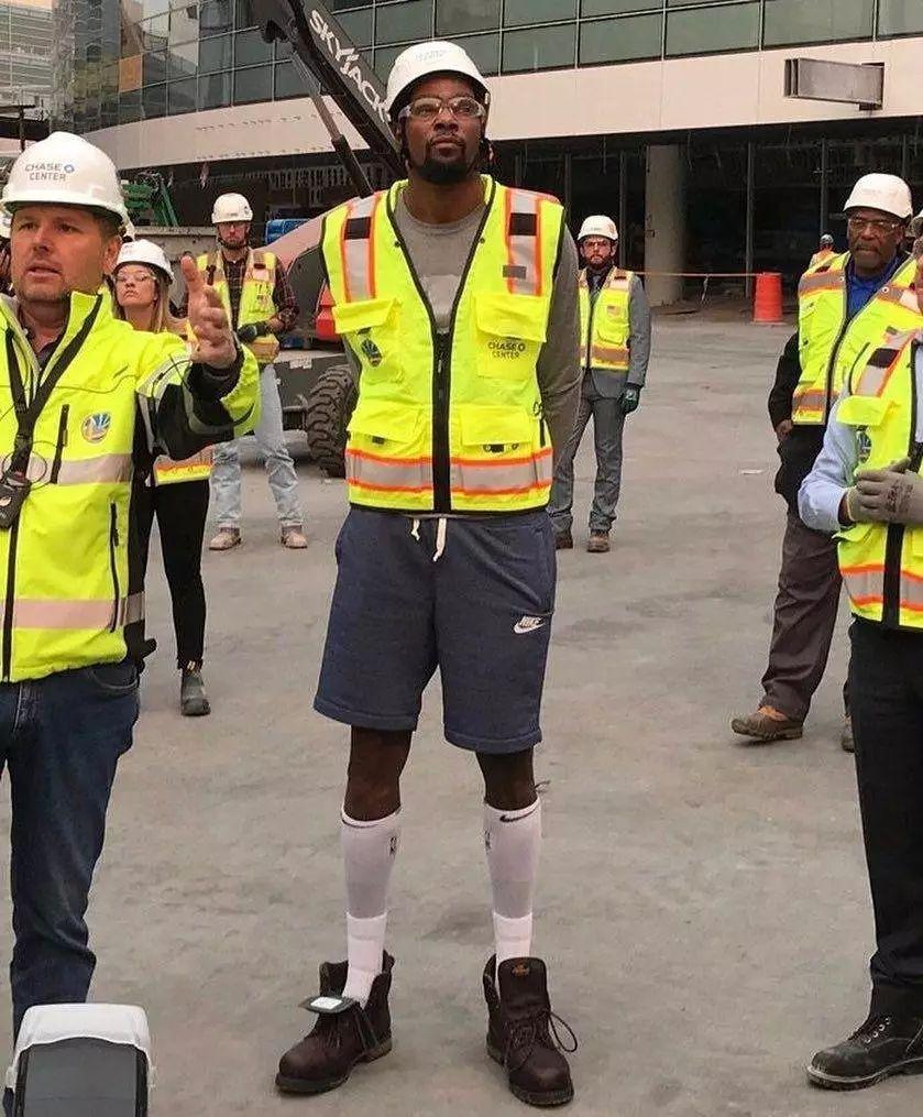 双中场保护 双中场保护